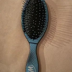 Ursula Wet Brush Original Detangler Disney Villains Brush Little Mermaid Wet Brush | Accessories | Ursula Wet Brush Original  main image 3
